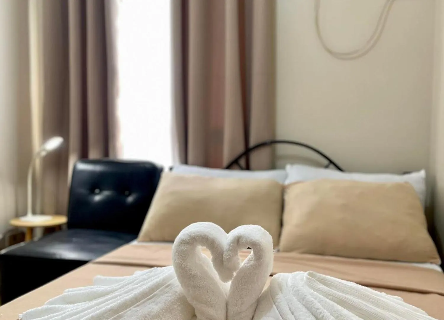 Inviting 2-Bed Apartment In Mandaluyong Manila
